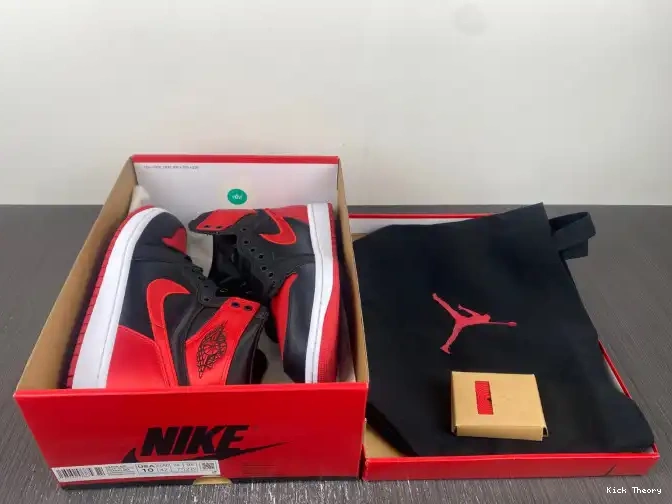 Kick Theory Air Jordan WMNS Satin FD4810-061 High OG Bred 1 0521